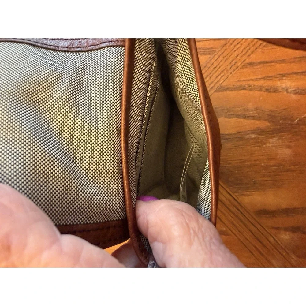 Brown Fossil Bobbie Leather Crossbody Phone Wallet Purse Bag
